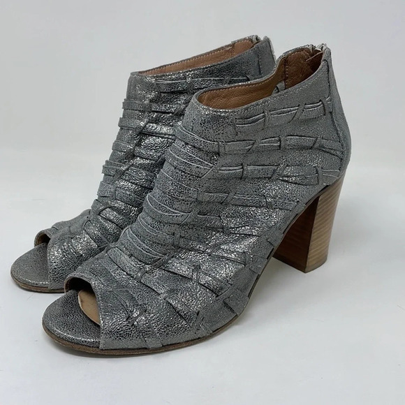 RON WHITE Sandals Silver Metal Ankle Strap Italy Size 38 - Picture 6 of 10